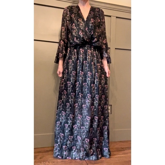 HOLLY & Joey Paris Bell Sleeve Surplice Neck Floral Maxi Dress Sheer Metallic S - Picture 4 of 15